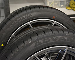 Yokohama ADVAN Sport V105 Put to the Test by  Mathieu St-Pierre -  Tire Car Guide